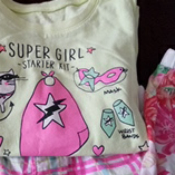 2 multi-color outfits - Picture 3 of 4